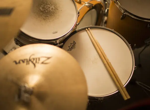 Home 19 Groove Library